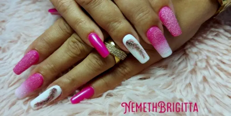 Nageldesign in Pink und Weiß