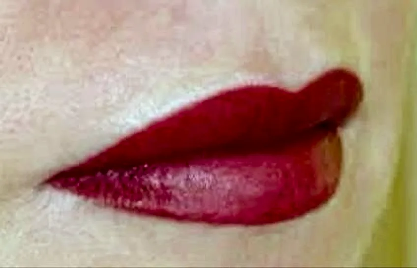 Lippen mit Permanent Make-up